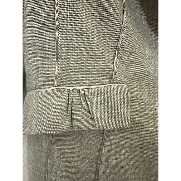 WHBM ruffled blazer jacket metallic buttons 3/4 sleeve Size 10 - Picture 5 of 9